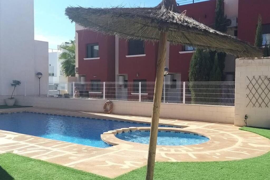Modern Townhouse In Torrevieja, Costa Blanca Apartment Luaran gambar